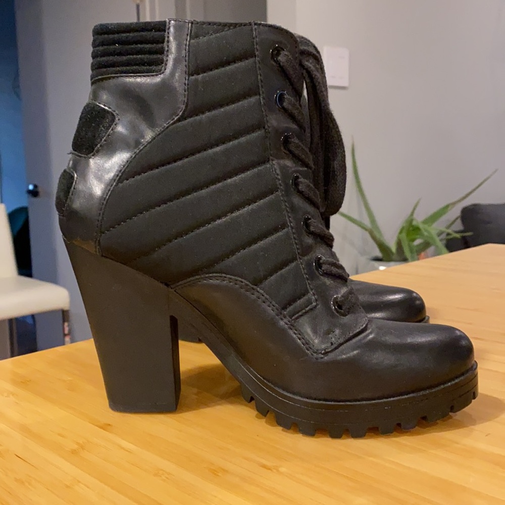 Black Guess boot - Picture 5 of 5